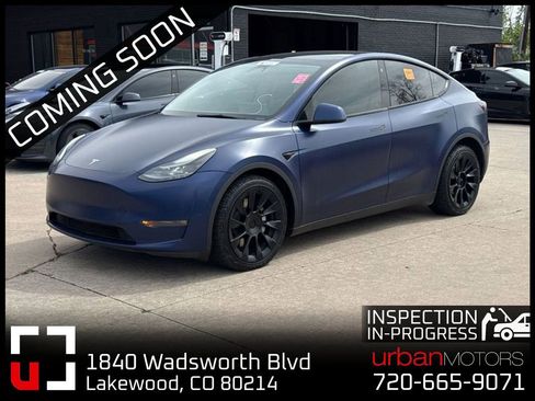 Used 2022 Tesla Model Y Long Range AWD/4WD image 1