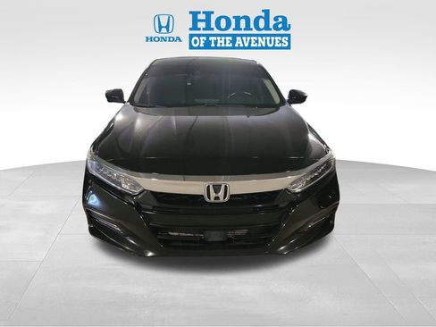 Used 2018 Honda Accord EX image 2