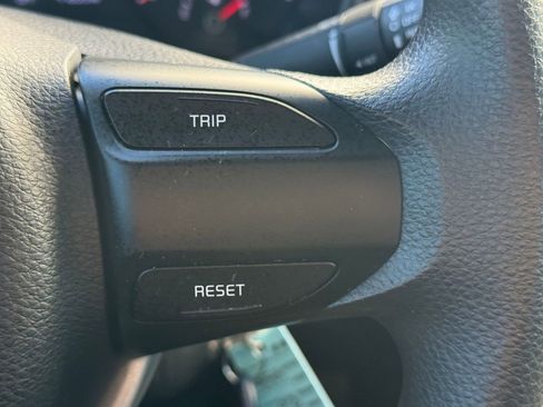 Used 2022 Kia Rio LX image 25