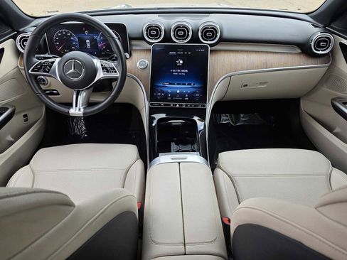 Used 2023 Mercedes-Benz C 300 Sedan image 8