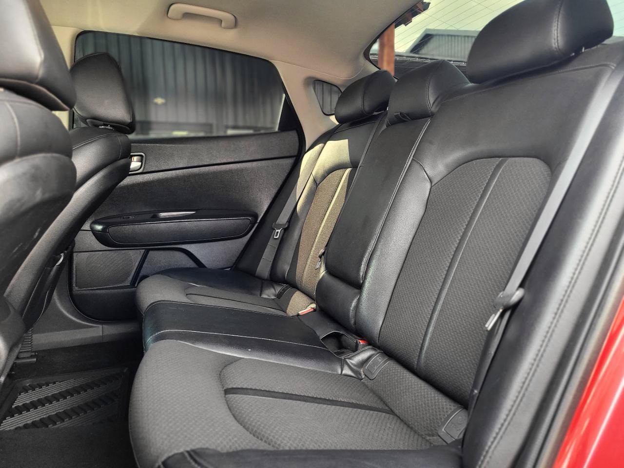 Used 2018 Kia Optima S FWD image 13