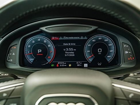 Used 2019 Audi Q8 Prestige AWD/4WD image 24