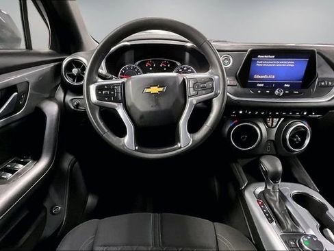 Used 2022 Chevrolet Blazer LT image 9
