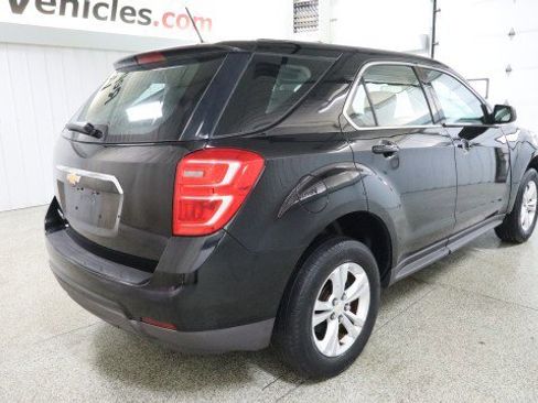 Used 2017 Chevrolet Equinox LS FWD image 6