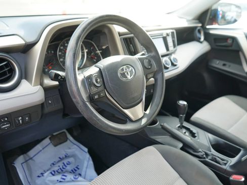 Used 2015 Toyota RAV4 LE FWD image 8