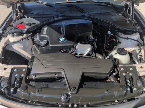 Used 2014 BMW 320i Sedan image 32