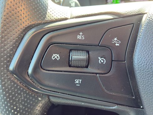 Used 2023 Chevrolet Bolt LT FWD image 26