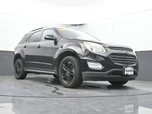 Used 2017 Chevrolet Equinox LT AWD/4WD image 25