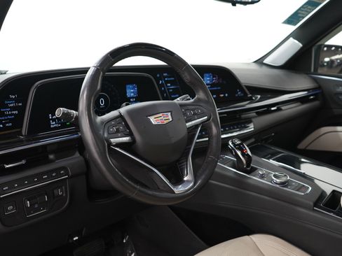 Used 2022 Cadillac Escalade ESV Sport w/ Touring Package AWD/4WD image 31