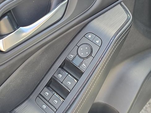 Used 2023 Nissan Rogue SV w/ SV Premium B Package AWD/4WD image 9