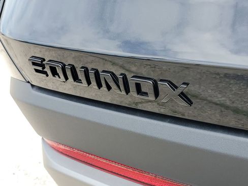 New 2026 Chevrolet Equinox LT w/ Midnight Edition FWD image 6