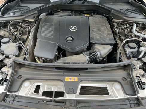 Used 2024 Mercedes-Benz GLC 300 4MATIC image 36