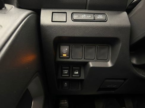 Used 2025 Nissan Frontier SV AWD/4WD image 30