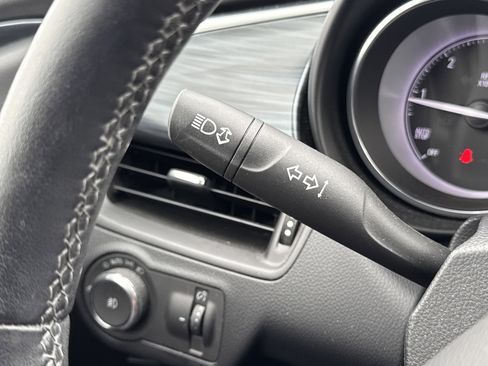 Used 2020 Buick Envision Essence image 16