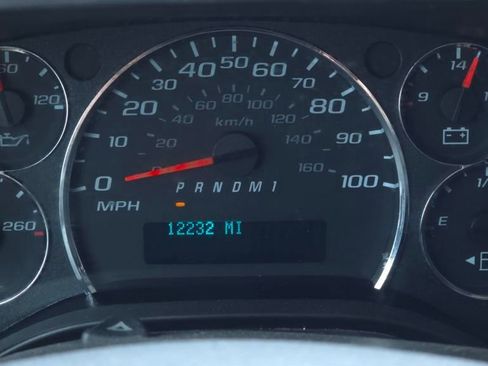 Used 2024 GMC Savana 2500 w/ Driver Convenience Package image 25