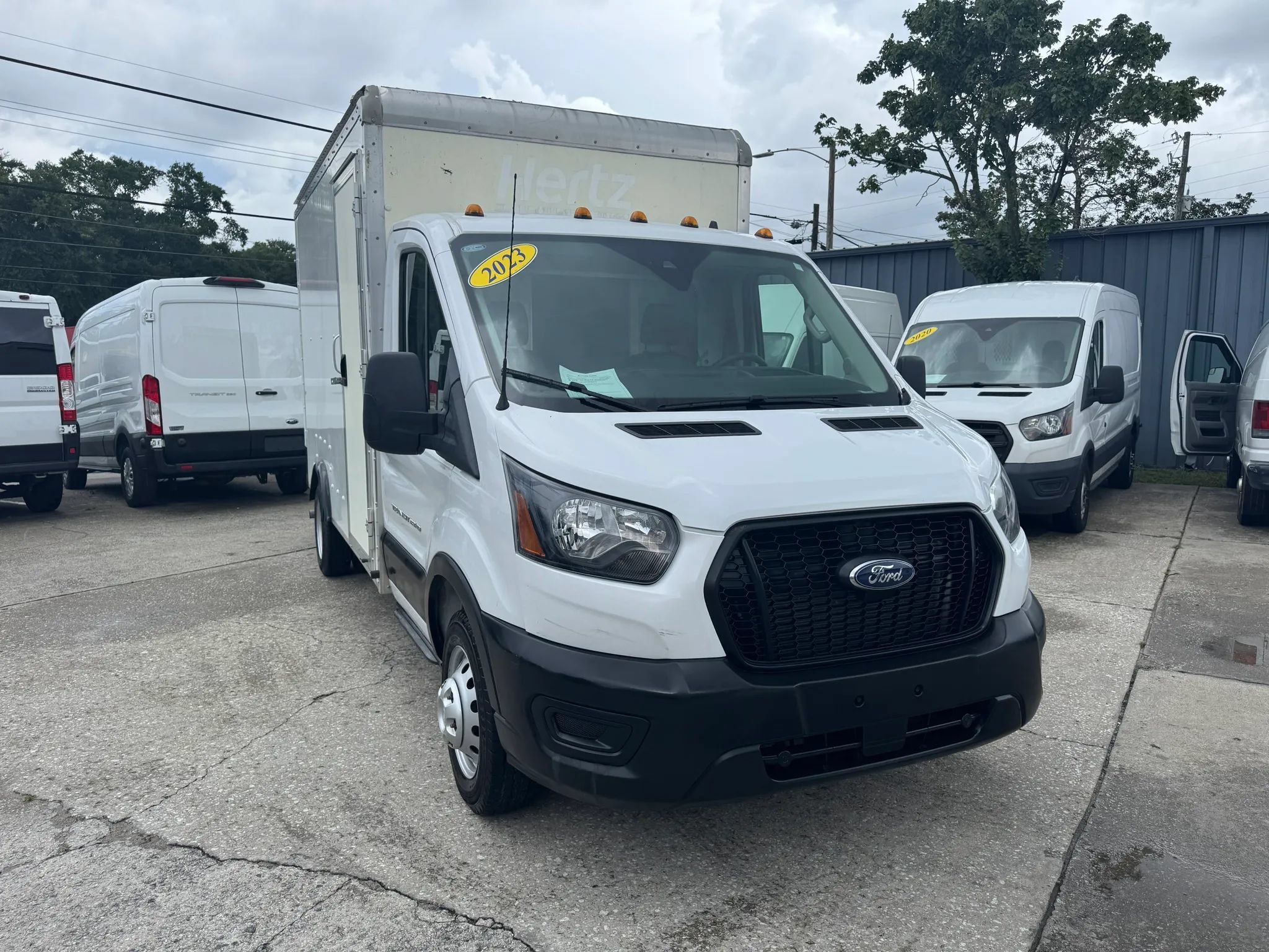 Used 2023 Ford Transit 350 DRW RWD image 3