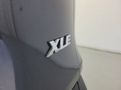 Used 2023 Toyota RAV4 XLE w/ Convenience Package FWD image 8