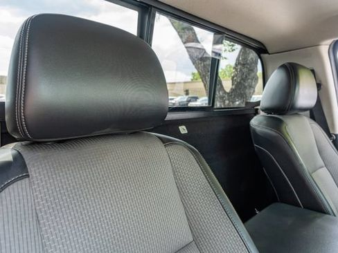 Used 2017 Nissan Titan S RWD image 35