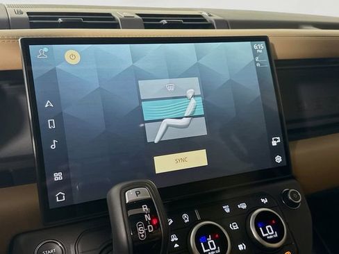 Used 2026 Land Rover Defender 110 X-Dynamic SE image 18