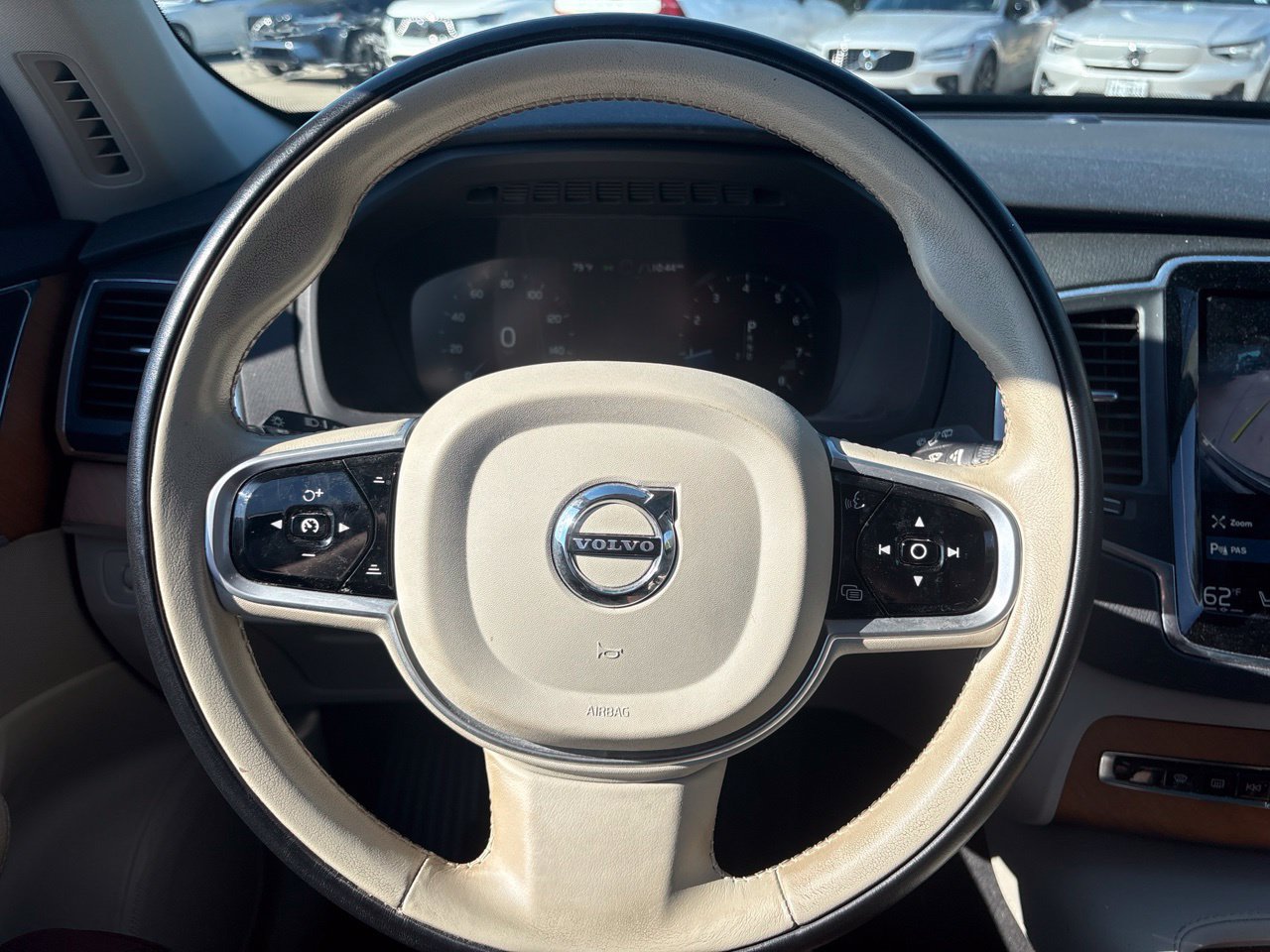 Used 2021 Volvo XC90 T6 Momentum AWD/4WD image 25