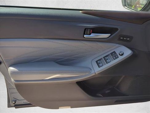 Used 2019 Toyota Avalon Limited w/ All Weather Liner Package FWD image 14