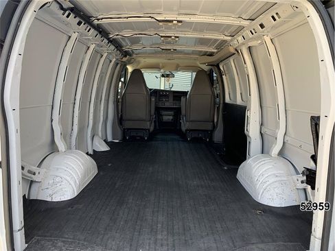 Used 2023 GMC Savana 2500 w/ Driver Convenience Package RWD image 9