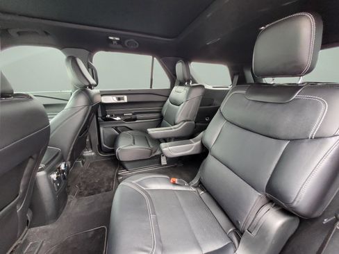Used 2023 Ford Explorer ST w/ Equipment Group 401A AWD/4WD image 17
