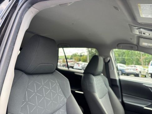 Used 2024 Toyota RAV4 XLE FWD image 47