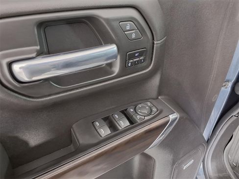 Used 2020 GMC Sierra 1500 SLT image 15