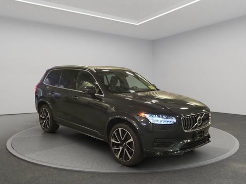 Used 2022 Volvo XC90 T6 Momentum AWD/4WD image 8