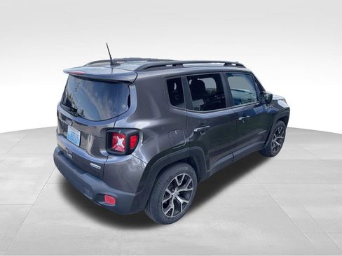 Used 2018 Jeep Renegade Latitude FWD image 5