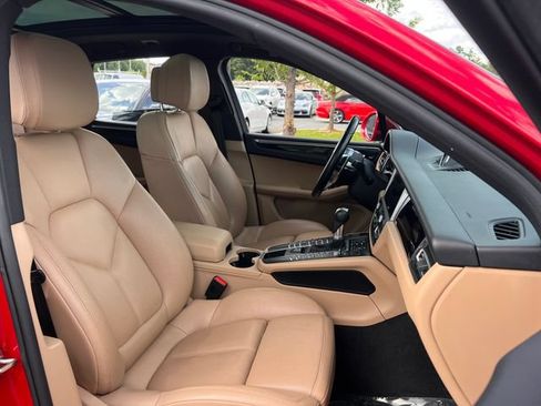 Used 2021 Porsche Macan S AWD/4WD image 33