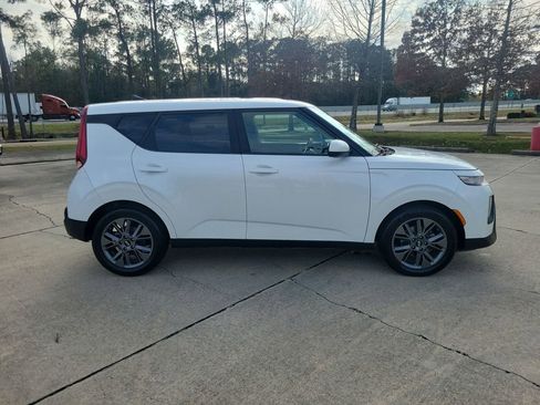 Used 2021 Kia Soul S image 9