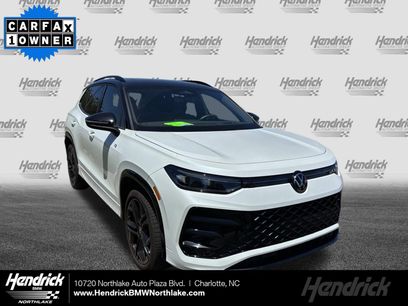 Used 2025 Volkswagen Tiguan SE R-Line