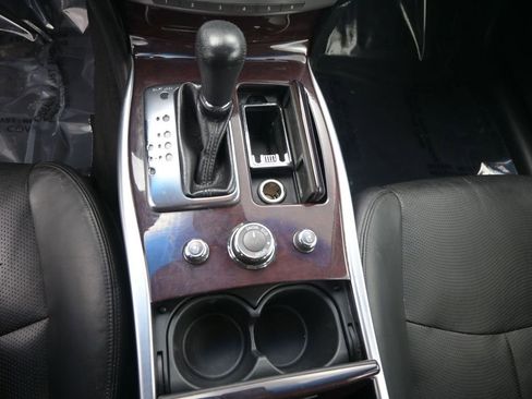 Used 2011 INFINITI M37 w/ Premium Pkg image 20