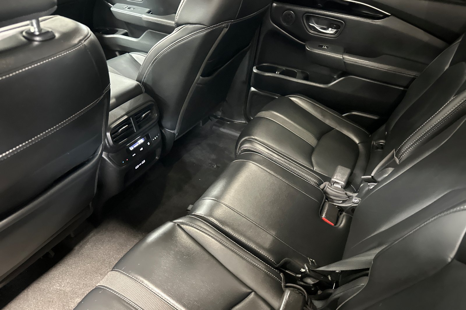 Used 2023 Honda Pilot Touring image 14