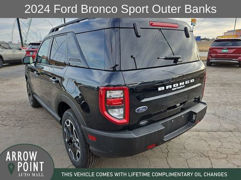 Used 2024 Ford Bronco Sport Outer Banks w/ Tech Package image 9