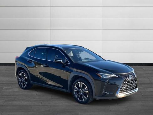 Used 2019 Lexus UX 200 image 7