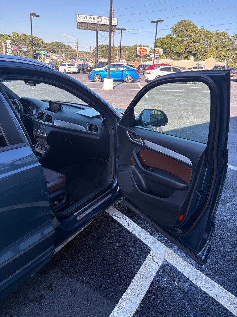 Used 2018 Audi Q3 2.0T Premium w/ Convenience Package FWD image 24