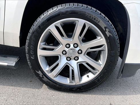 Used 2015 Cadillac Escalade ESV Premium AWD/4WD image 8