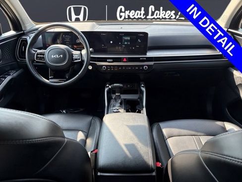 Used 2025 Kia Sorento S FWD image 10
