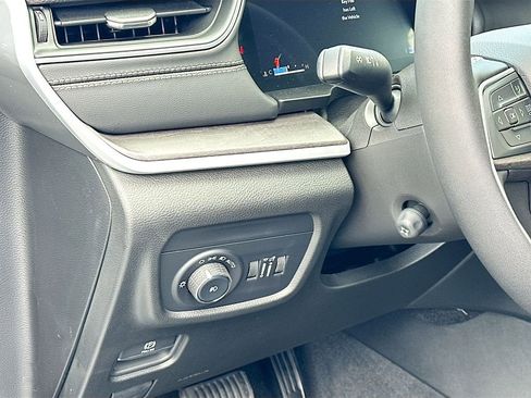 New 2025 Jeep Grand Cherokee Limited w/ Luxury Tech Group II image 10