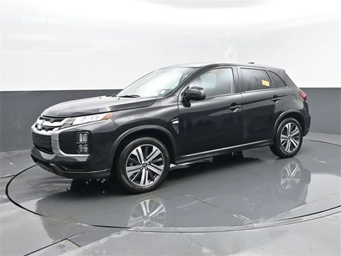 Used 2024 Mitsubishi Outlander Sport ES image 1