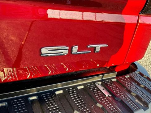 Used 2024 GMC Sierra 1500 SLT w/ SLT Premium Package image 31