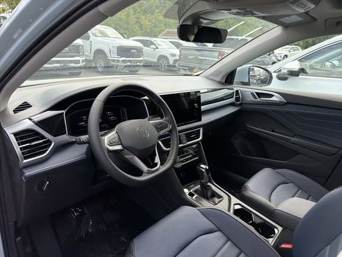 New 2026 Volkswagen Taos SEL AWD/4WD image 8
