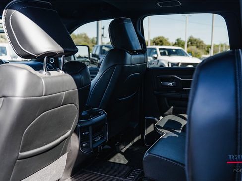 Used 2024 RAM 3500 Laramie w/ Night Edition image 21