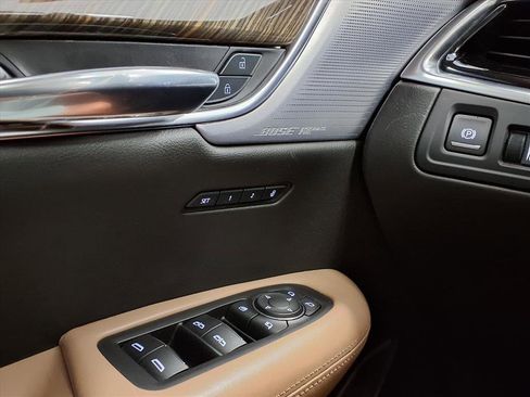 Used 2020 Cadillac XT6 Premium Luxury w/ Platinum Package image 36