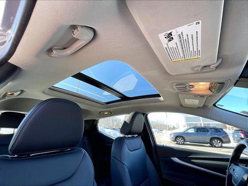 Used 2023 Chevrolet Bolt EUV Premier w/ Sun & Sound Package image 22