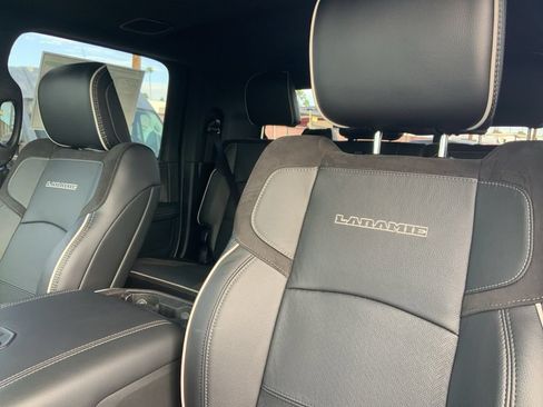 New 2026 RAM 2500 Laramie AWD/4WD image 17
