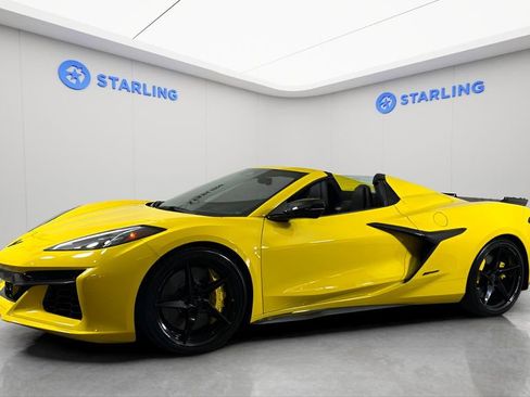 Used 2025 Chevrolet Corvette E-Ray w/ Stealth Interior Trim Package AWD/4WD image 3
